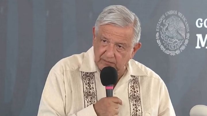 AMLO asegura a familias de desaparecidos en gira por Sonora: "Vamos a seguir buscándolos"