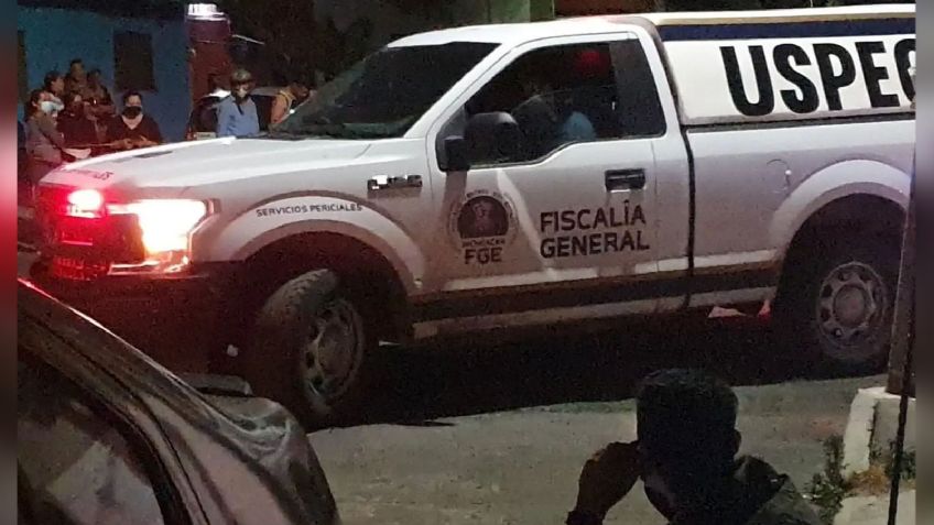 Sin mediar palabra alguna, sicarios privan de la vida a dos jóvenes en Michoacán