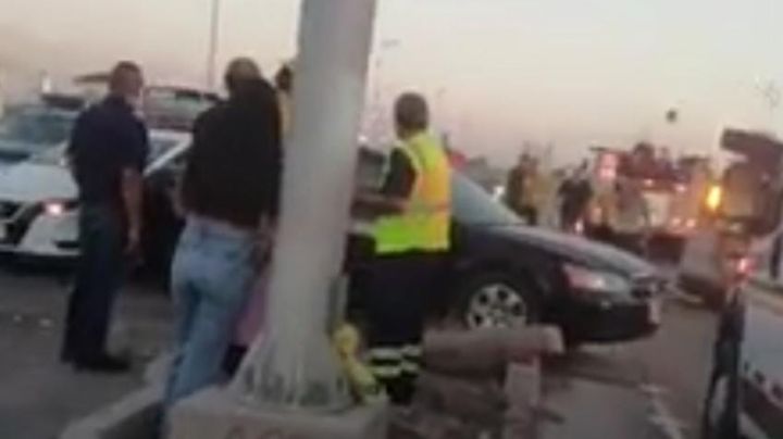 Cajeme: En accidente vehicular, tractocamión de trigo se vuelca; se aprovechan y hurtan producto