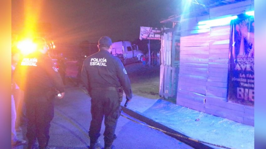 Sicarios irrumpen en negocio de comida y asesinan a tres en Tabasco; una era mujer