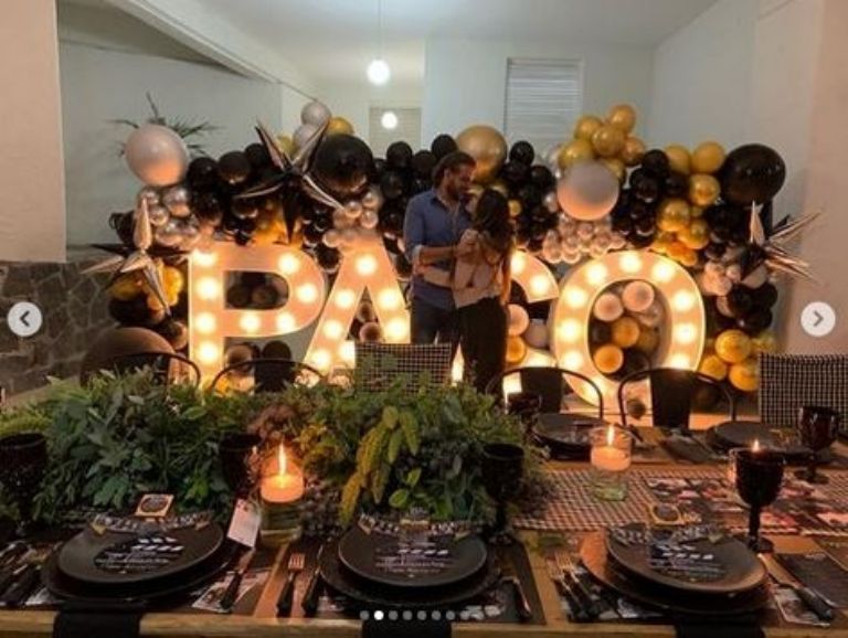 Dulce María celebra a Paco Álvarez