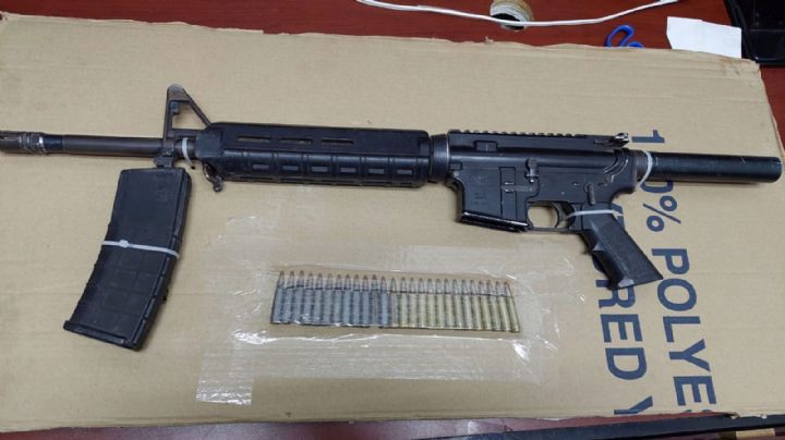 Sujeto arroja fusil y lo abandona por calles del Campo 5; agentes lo aseguran
