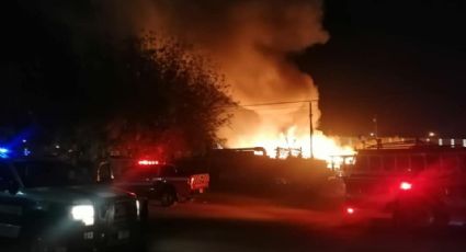 Terror en Ciudad Obregón: Voraz incendio en fábrica causa pánico y moviliza a los Bomberos
