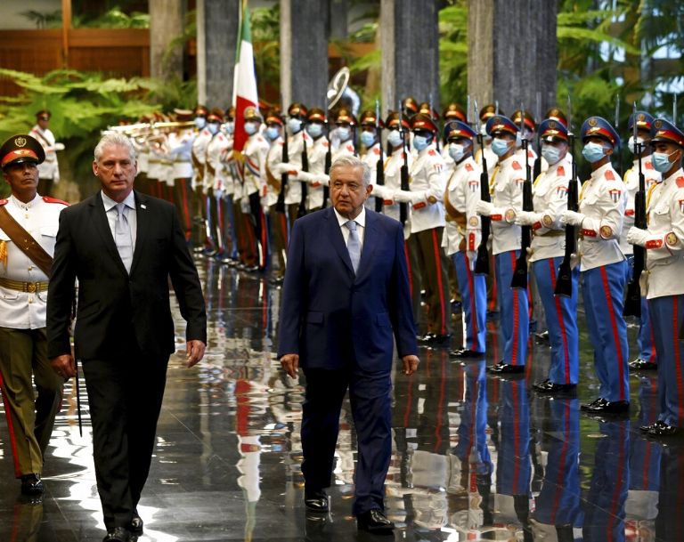 El presidente AMLO fue recibido con honores el pasado sábado en Cuba.