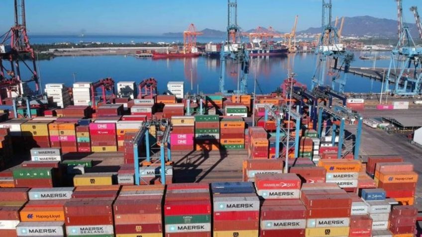 Asaltan el Puerto de Manzanillo; Ladrones se llevan 20 contenedores con oro