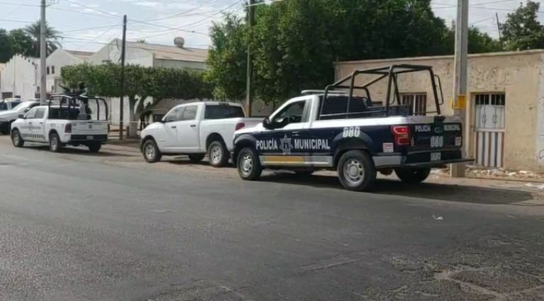 Autoridades se movilizaron por un cuerpo 'encobijado' en Ciudad Obregón. Foto: Facebook