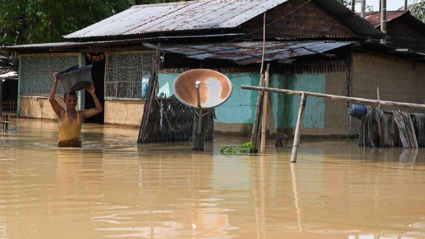 De terror: Alrededor de 70 personas pierden la vida después de severas inundaciones