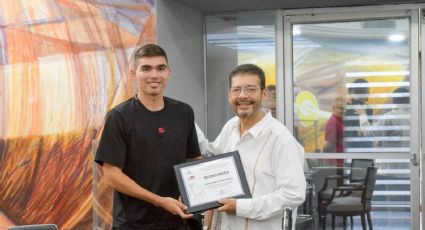 Orgullo de Navojoa: Futbolista Johan Vásquez recibe distinción como ciudadano distinguido