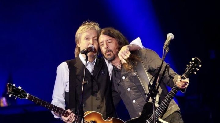 Dave Grohl de Foo Fighters, regresa a los escenarios tras la muerte de Taylor Hawkins