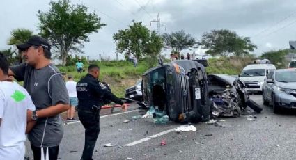 Terrible accidente: Conductor de trailer pierde el control y embiste varios autos en la Autopista del Sol