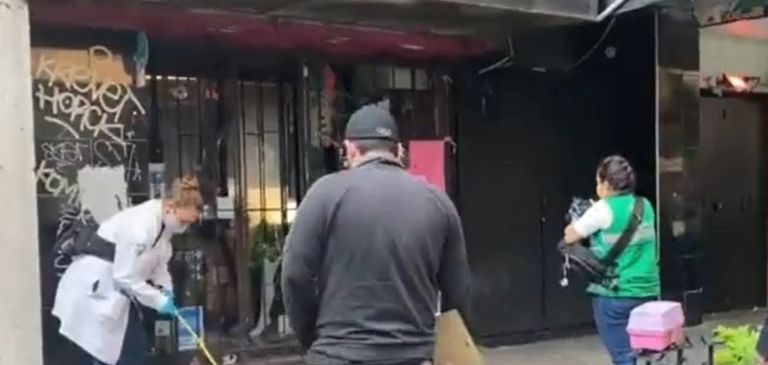 Personal de Servicios Periciales realizó las diligencias correspondientes en la escena del crimen. Créditos: Twitter