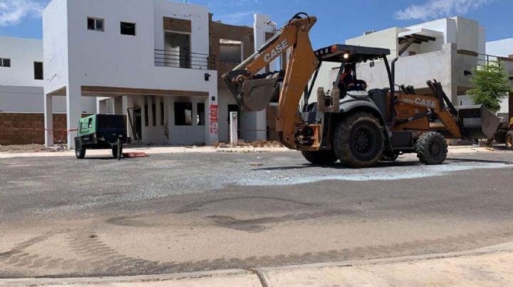 Inicia demolición de vivienda que explotó en residencial de Hermosillo y dejó dos víctimas