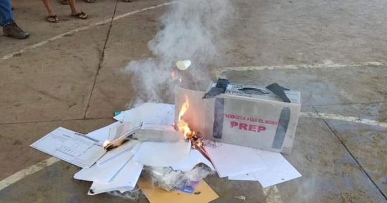 Quema de casillas en Oaxaca