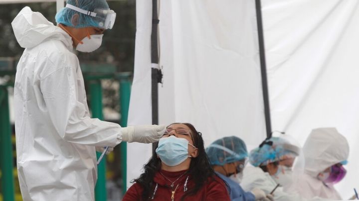 "Covid-19 se va a quedar para siempre", declara López-Gatell ante alza de contagios en México