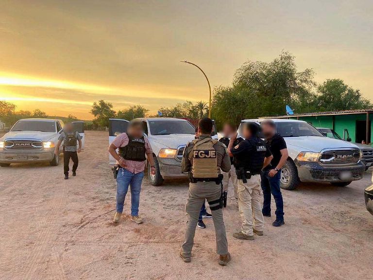 Elementos de la Fiscalía de Sonora y AMIC