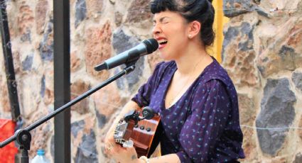 Mon Laferte lleva su talento musical al Cereso de Ciudad Obregón y ofrece concierto a reclusas