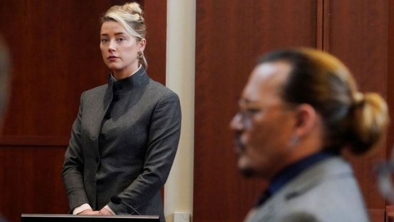 Amber Heard y Johnny Depp en juicio 