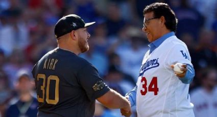 Fernando Valenzuela hace batería con Alejandro Kirk para lanzar la primera bola del All Star de GL