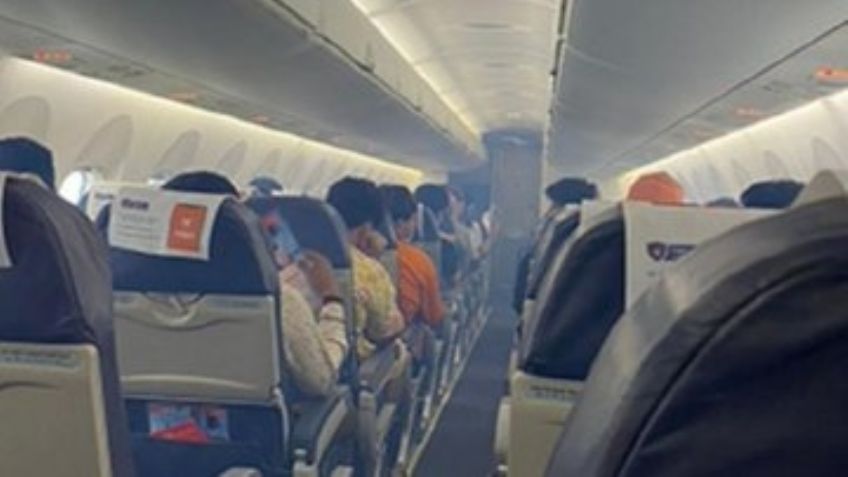 De terror: En pleno vuelo, cabina de un avión se llena de humo; aeronave aterriza de emergencia