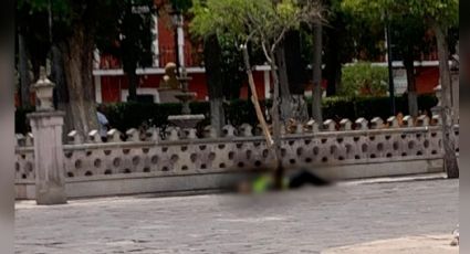 A escasos metros de la presidencia municipal, asesinan a tiros a una mujer; hay dos heridos