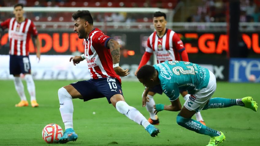 El VAR impide el primer triunfo de Chivas y vuelve a empatar, ahora ante el León