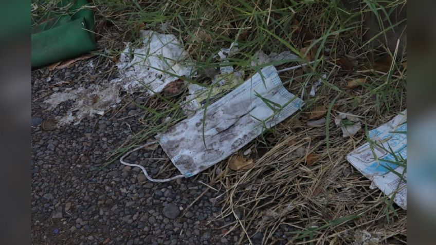 Cajemenses 'adornan' las calles con cubrebocas; reportan una gran contaminación en el primer cuadro