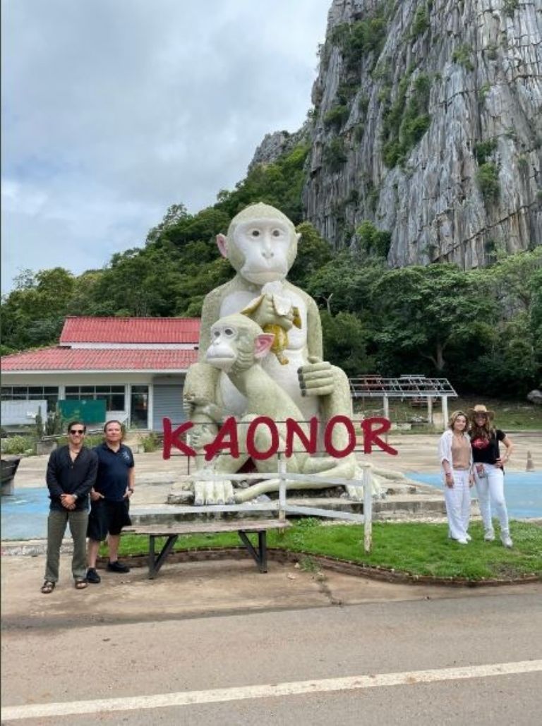 Gustavo Adolfo Infante en Tailandia