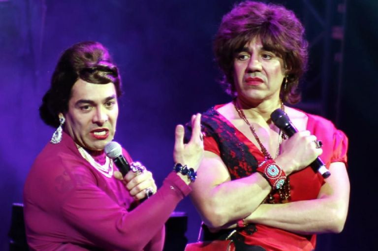 Adrián Uribe se ha vestido de mujer en sketches