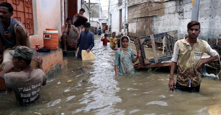 Desborde de tres ríos provoca crisis en Punjab