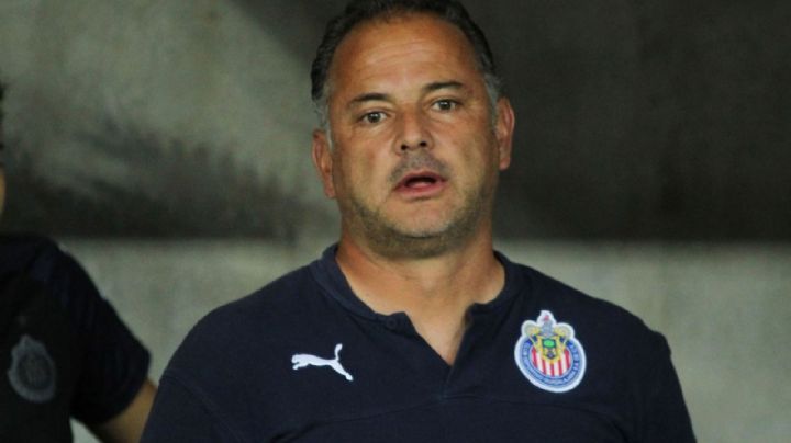 Revista destapa escándalo en Chivas femenil; entrenador habría salido de fiesta con jugadoras