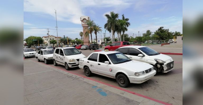 Taxistas colectivos se manifiestan