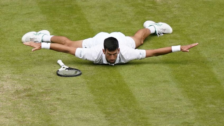¡Del suelo al cielo! Djokovic en semis de Wimbledon al remontar déficit de 2 sets