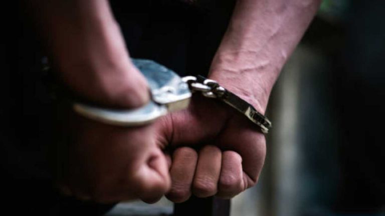 El sujeto obligó a la víctima a subir al auto y abusó de ella