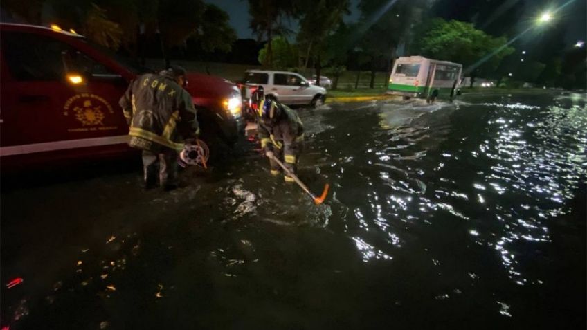 Evita las zonas: Intensa lluvia en CDMX causa importantes encharcamientos en estas vialidades
