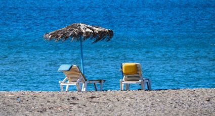 De no creer: Mujer se va de vacaciones y termina sin vida; la atravesó una sombrilla de playa