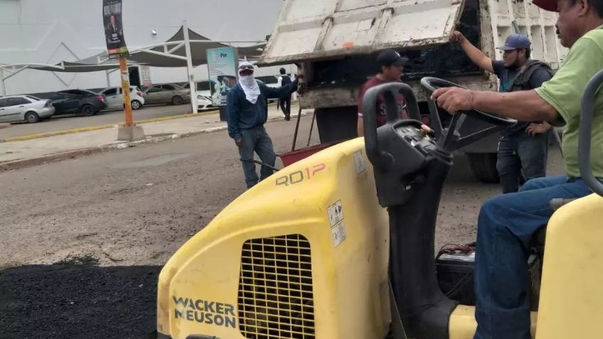 Ciudad Obregón: En actividades de bacheo, trabajador de ayuntamiento sufre accidente