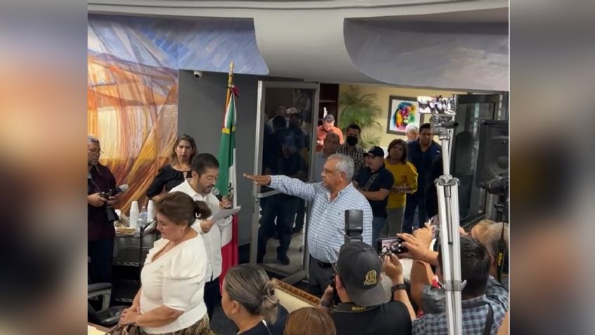 Tras dejar al PRI, Jorge Márquez toma protesta como nuevo secretario del Ayuntamiento de Navojoa