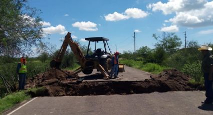 Alertan por el surgimiento de un socavón en la carretera rumbo a Masiaca