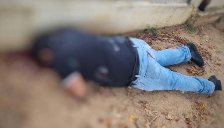 El esposo de la fiscal de Acayucan fue ultimado a balazos en pleno partido de futbol. Foto: Twitter