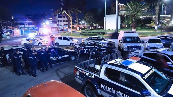 Taxistas intentan liberar a compañero detenido y disparan contra Centro de Justicia en Tlalnepantla