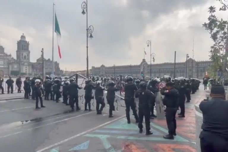 Manifestación de indígenas triquis en la CDMX