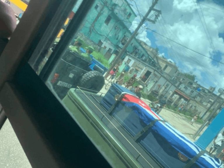 Féretro Camilo Guevara 