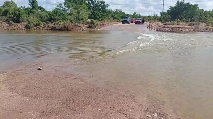 Crecida de arroyo incomunica a poblado de Guaymas; piden limpiarlo para evitar desbordamientos