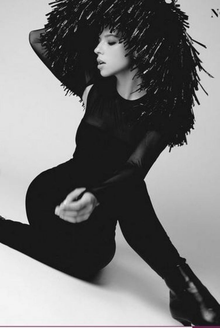 Ángela Aguilar en sesión de Noir