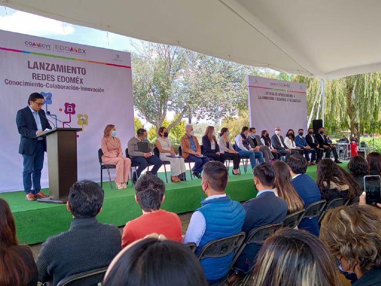 Entrega de apoyos en el Estado de México