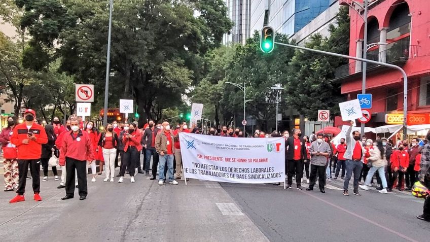 CDMX: Sindicatos bloquean avenida Insurgentes Sur; Piden un aumento salarial del 4.5%
