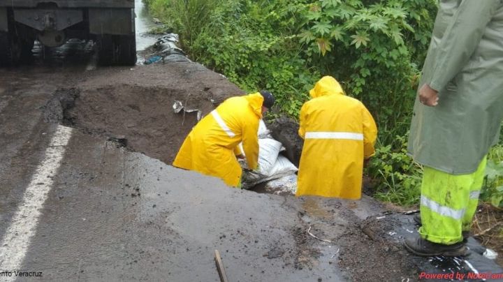 En Puebla: Las lluvias provocan deslave que afecta a cuatro comunidades de Eloxochitlán