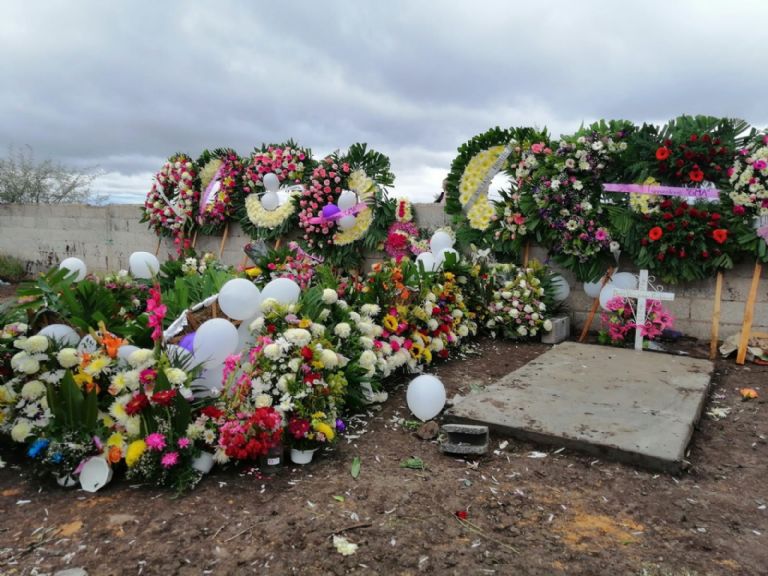 El cuerpo de 'Chuyita' fue velado por sus familiares y amigos. Foto: Twitter