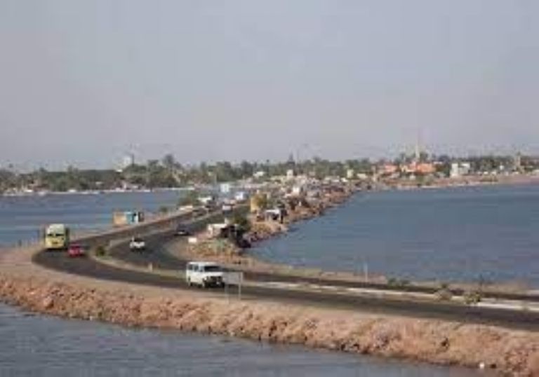 Puente Douglas, una obra que aún no se concluye. Foto: Internet