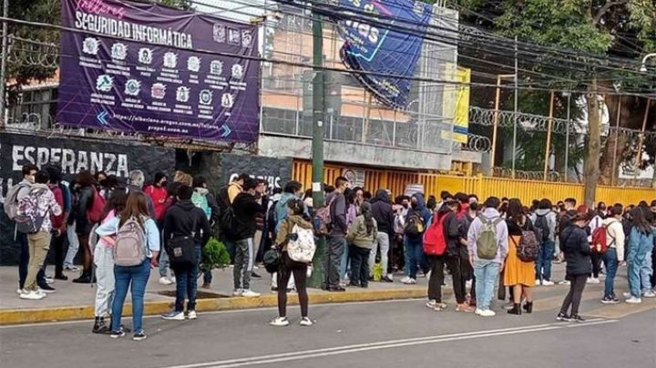 Golpe a la UNAM: Sujetos encapuchados impiden acceso a la Prepa 5; estudiantes piden que se vayan